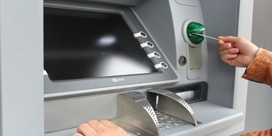 Cara Transfer Uang Lewat ATM Antar Bank dan ke Bank lain
