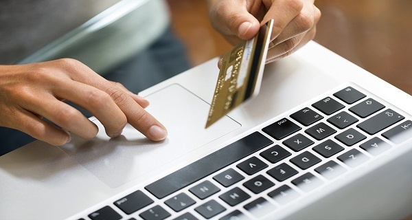 10 Keuntungan Bila Anda Memiliki Kartu Kredit Online